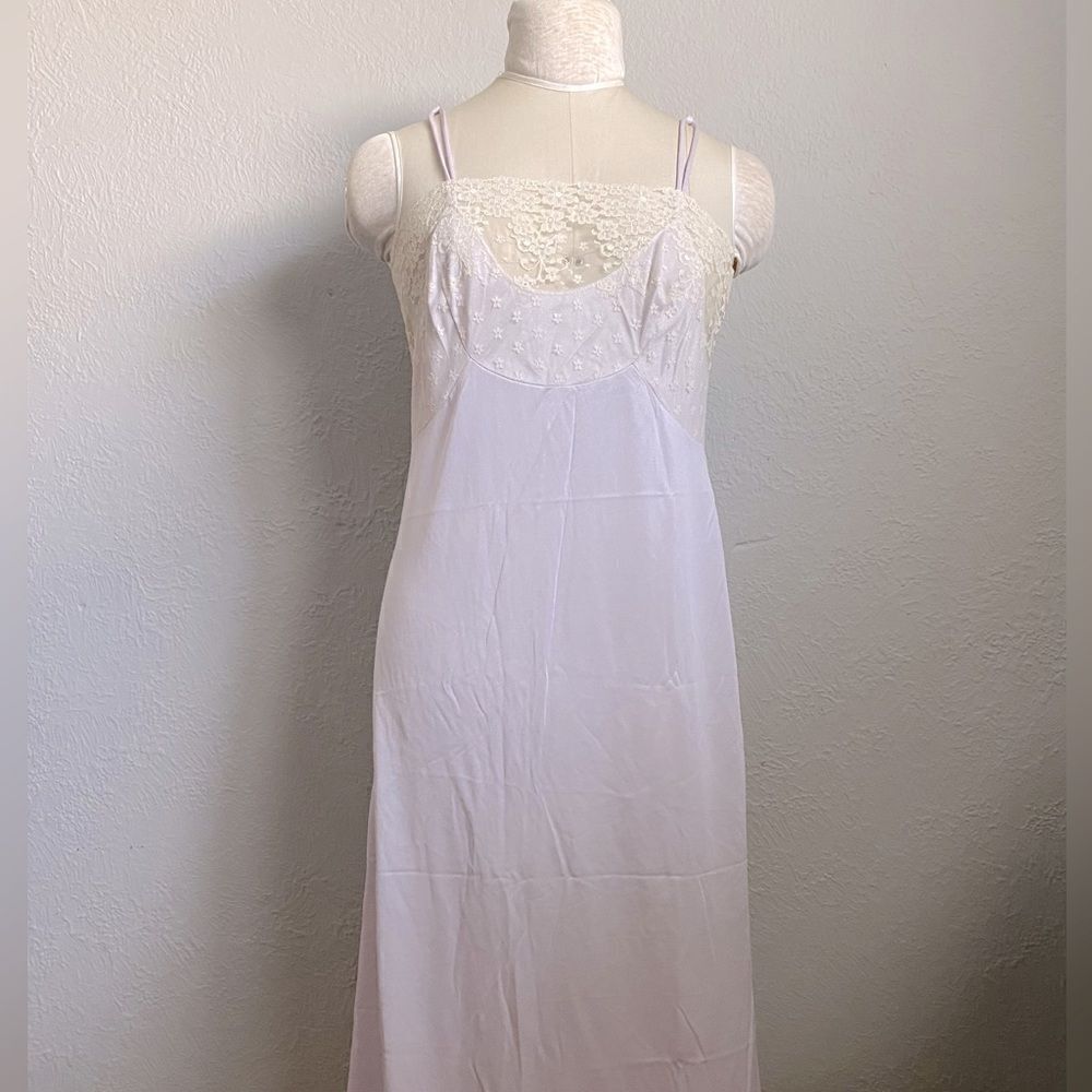 VTG Montgomery Ward Lilac Nightgown dress Size 32 Large